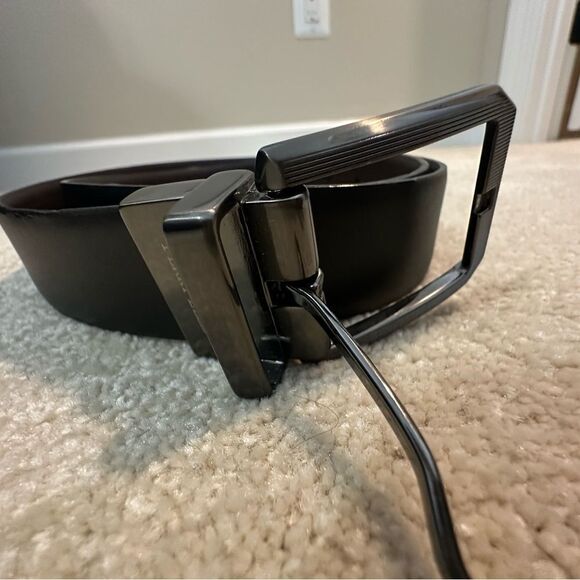 Perry Ellis Black Belt with Textured Leather and Metal Buckle - Picture 1 of 2
